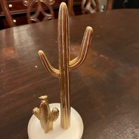 Other - Cute cactus jewelry holder